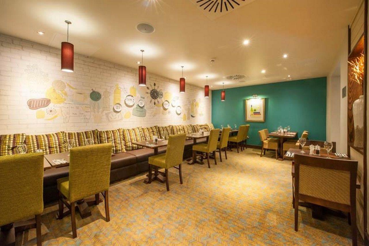 Premier Inn London Wandsworth Buitenkant foto