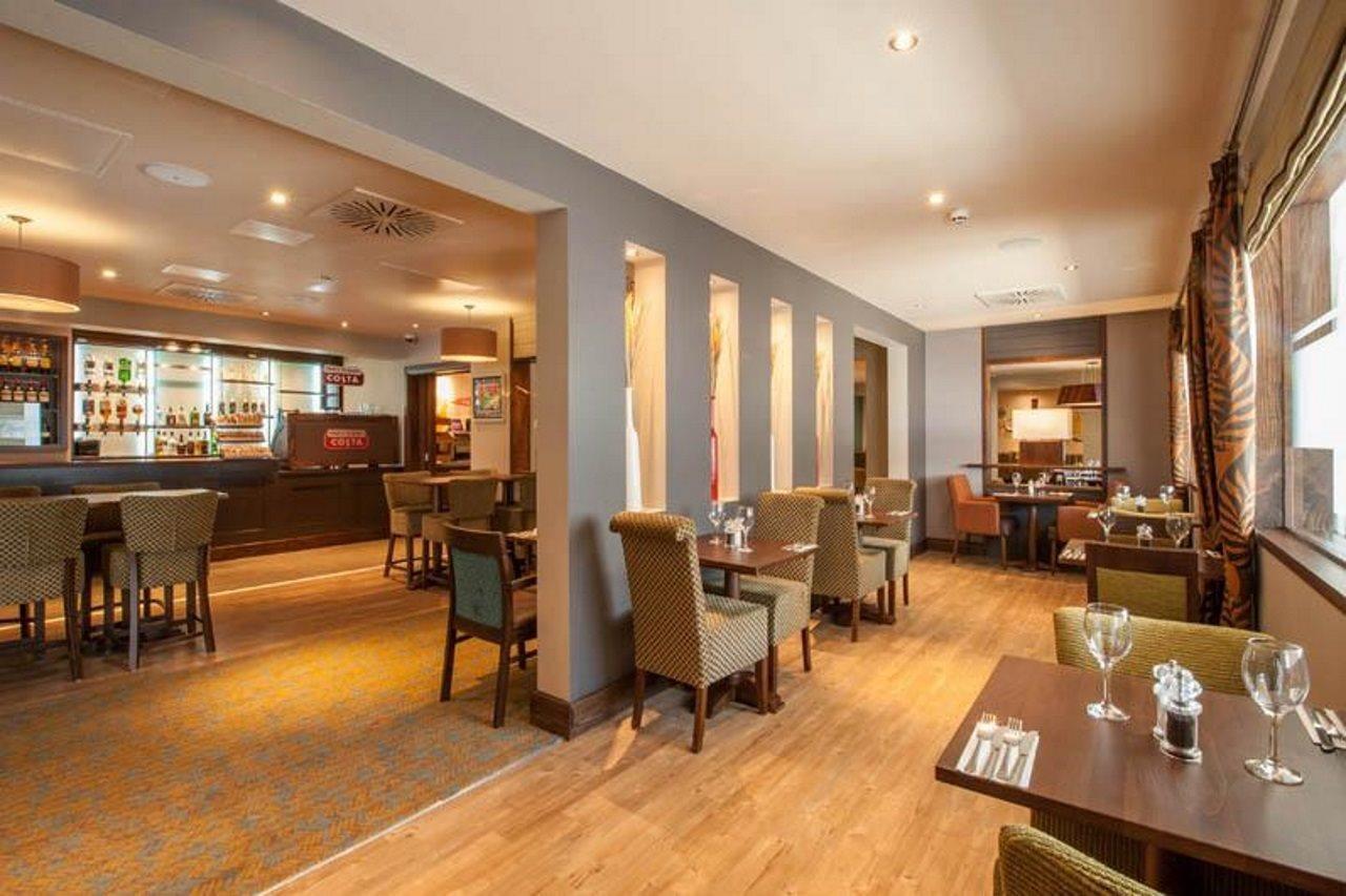 Premier Inn London Wandsworth Buitenkant foto